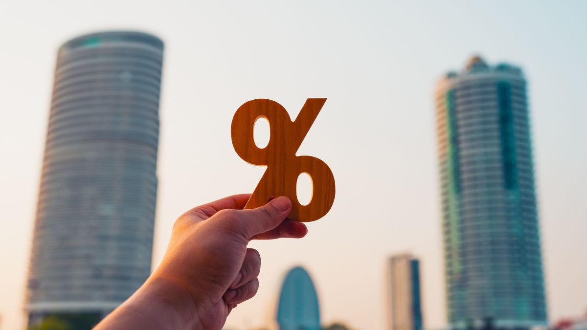 Érkezik a februári pénzeső – most érdemes végre megmozdítani a folyószámlán pihenő megtakarításokat? 