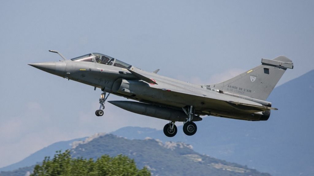 French Air Force Rafale jet landing, Orange, Francefrancia