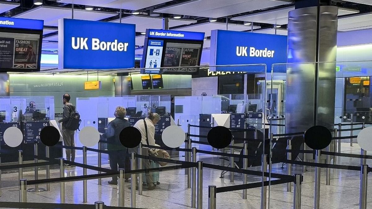 Brit állampolgár vagy? Mától becsaphatják az orrod előtt az ajtót: megváltoztak a belépési szabályok 