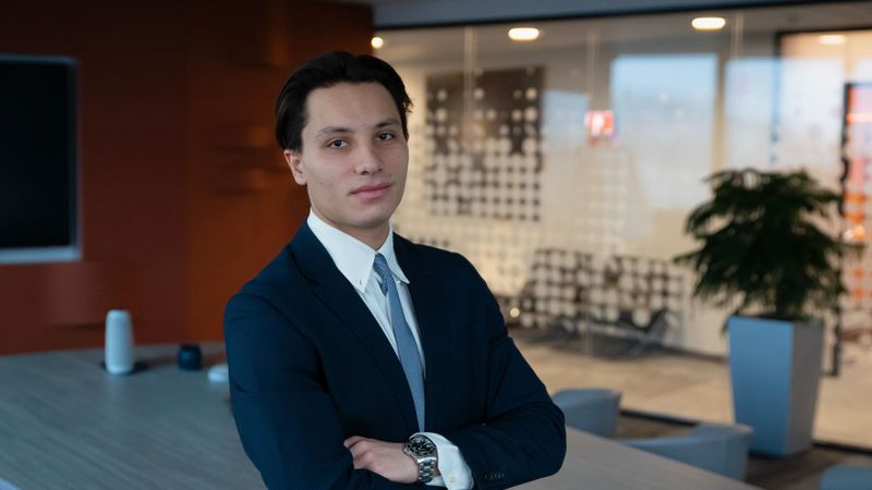 Alberti Bálint szerző profilképe