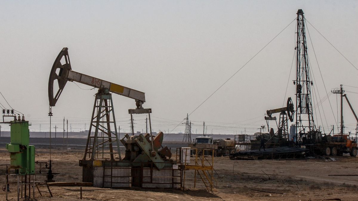 Oil,Field,In,The,Mangistau,Region,Of,Kazakhstan. olaj