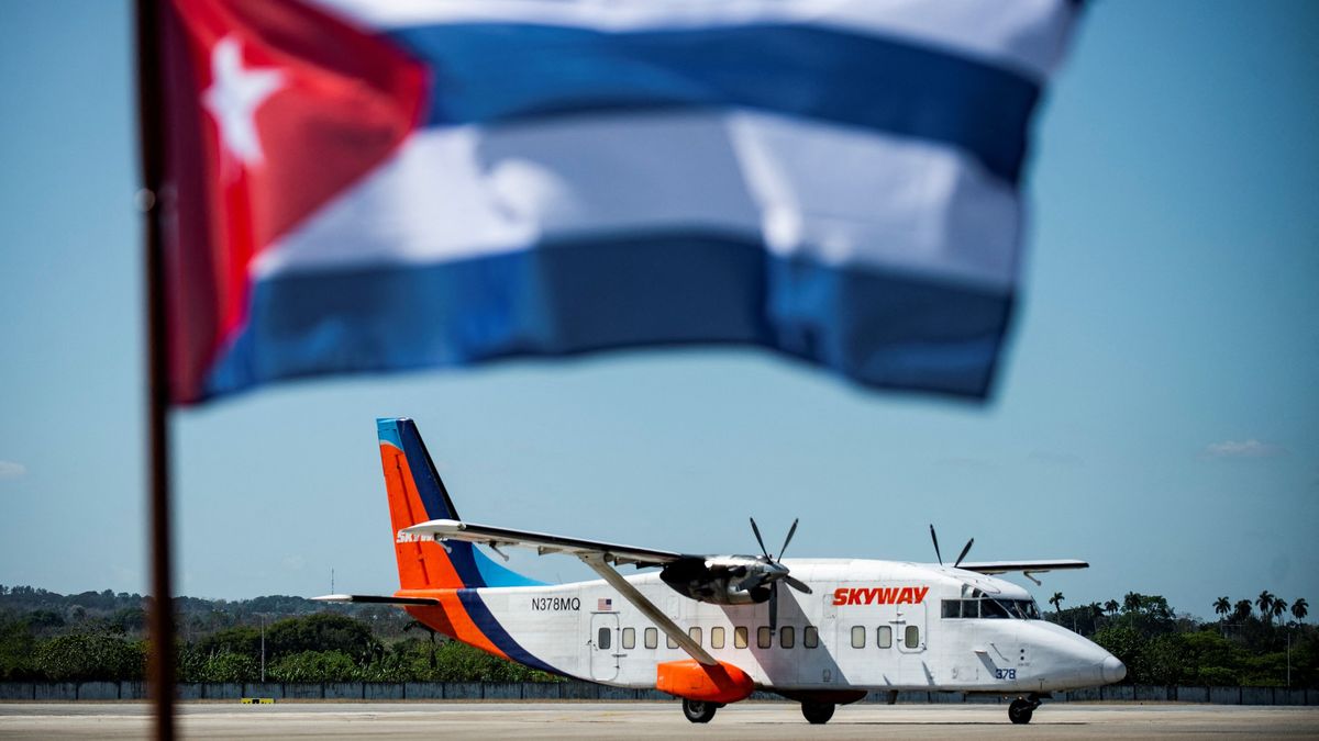 Történelmi üzemanyaghiány miatt törlik a járatokat a légitársaságok a magyarok egyik kedvenc szigetén – több hónapra is megbénulhat a reptér