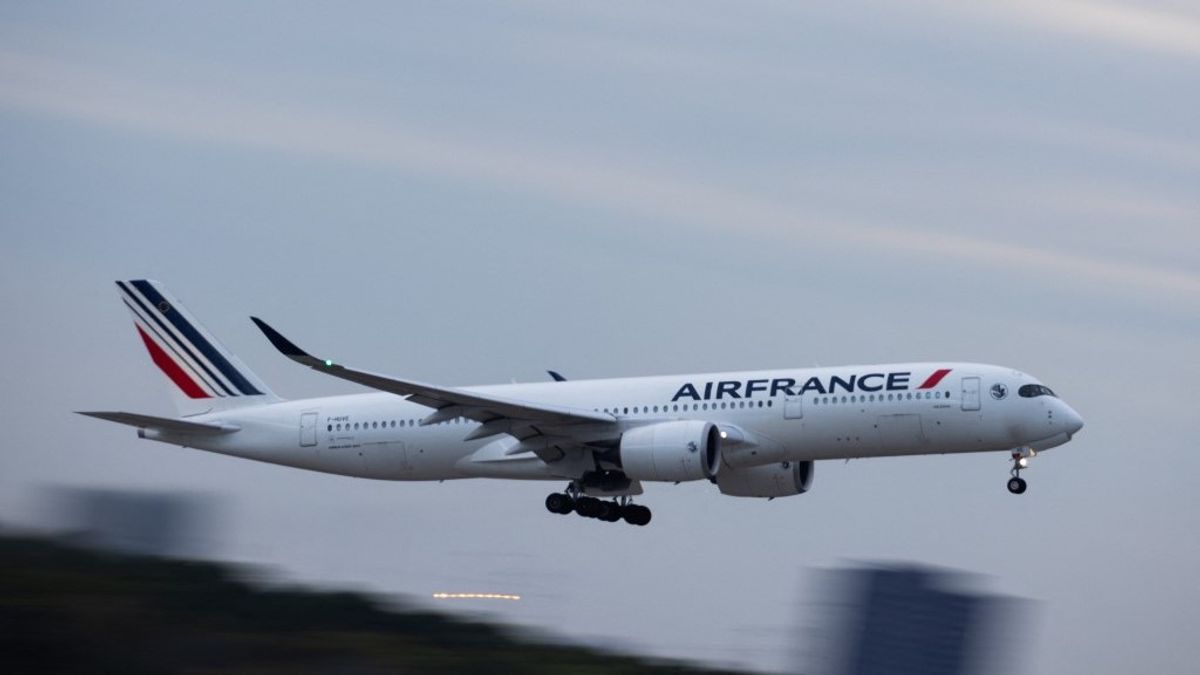 Nincs félnivalója a Wizz Airnek, a prémium utasokra fókuszál az Air France-KLM 