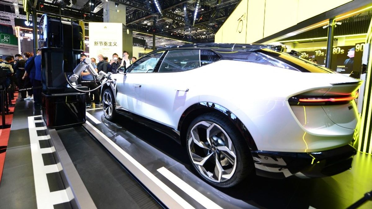 Itt a példa az EU-nak: eltörölte a totális kínai vámot a világ egyik legnagyobb országa, egyből a felére esett az elektromos autó ára – jönnek a filléres modellek 