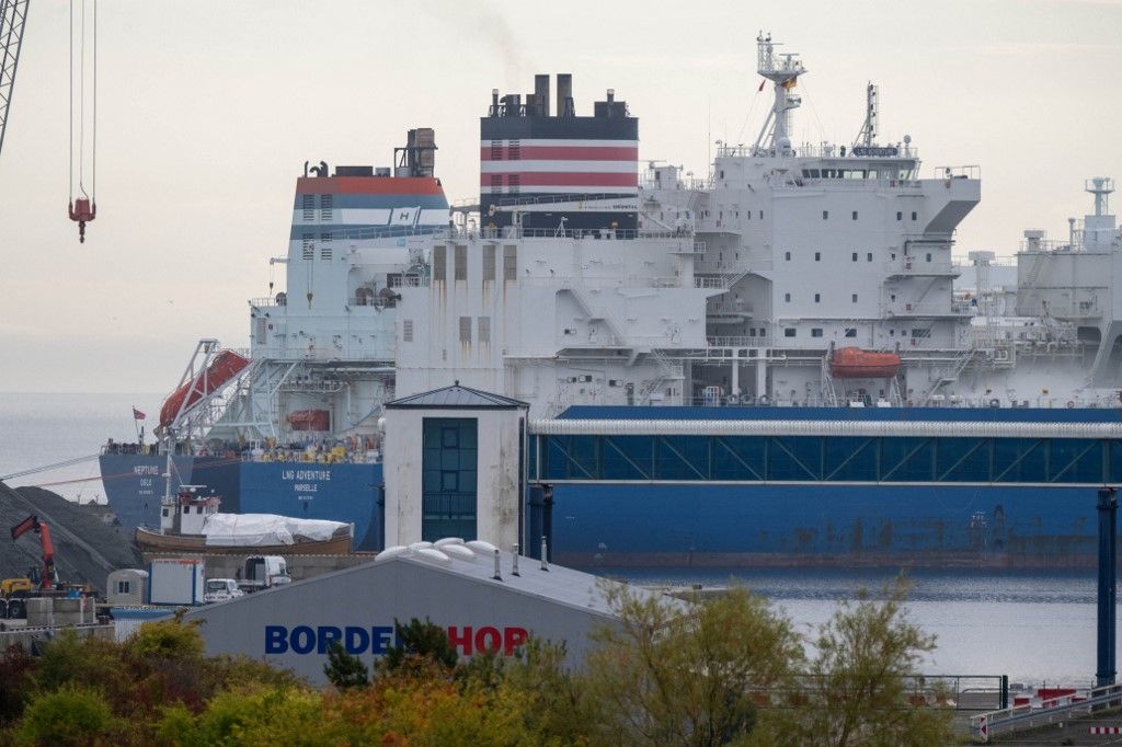 Development of LNG imports on the German coast