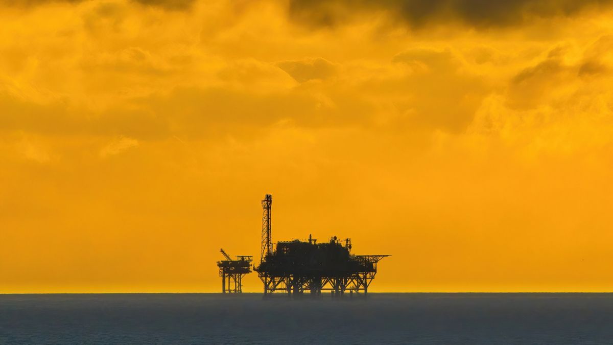 Támadás helyett inkább tárgyal Donald Trump: eltűnt a geopolitikai kockázat, szabadesésben az olajár 