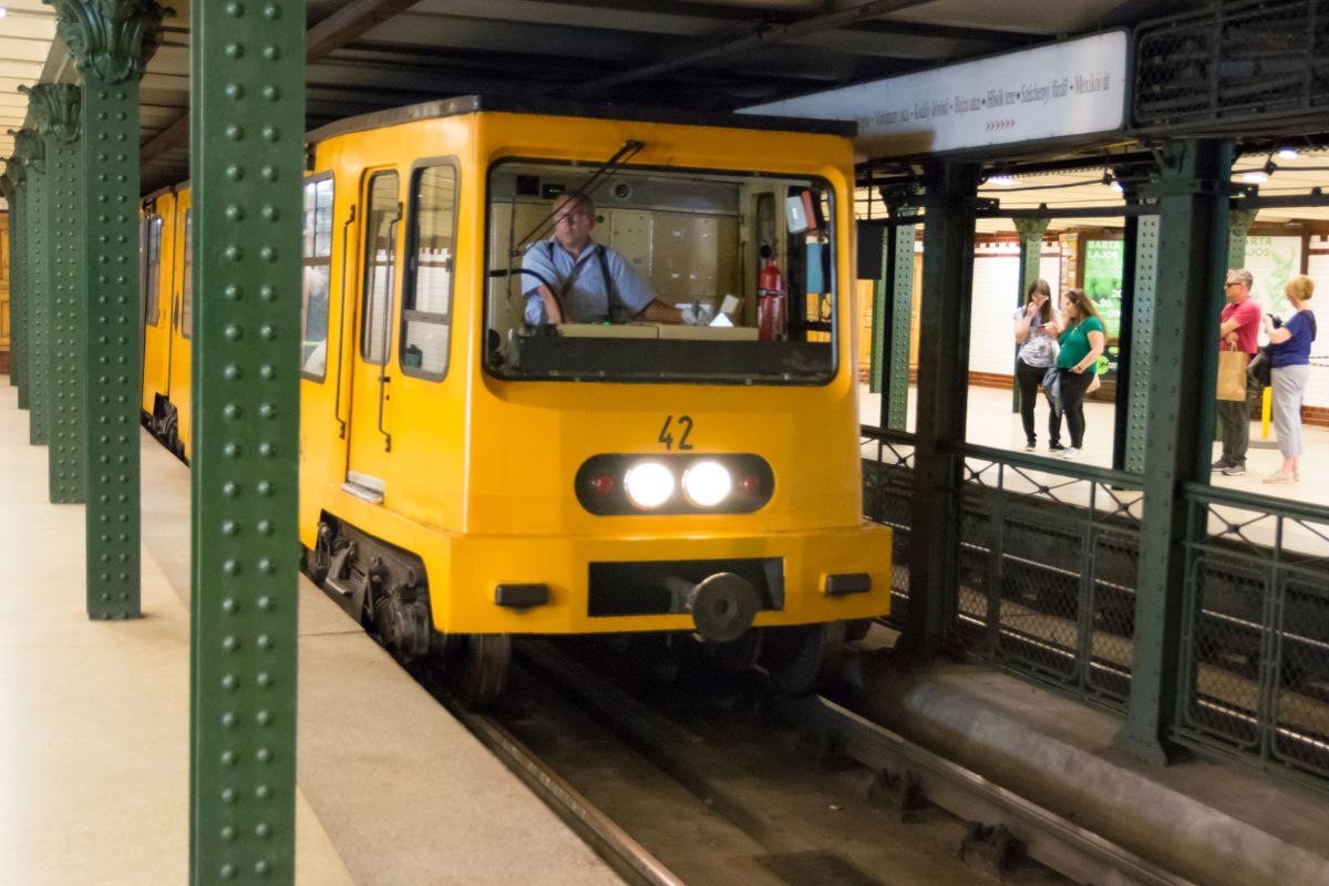 Karácsony Gergelyék döntöttek: teljesen megváltozik a jegy- és bérletvásárlás a budapesti tömegközlekedésben – áprilistól kiterjesztik az új rendszert