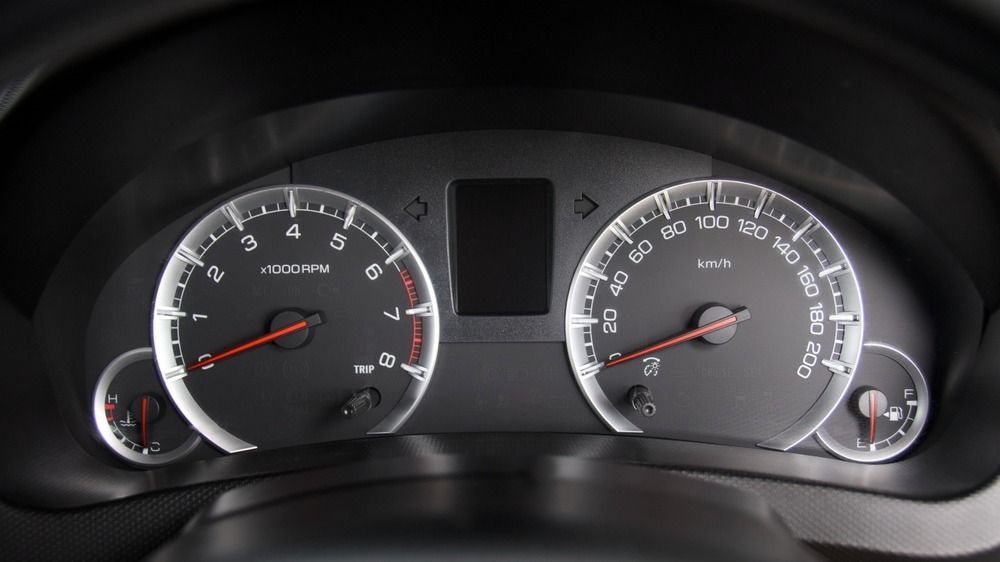 car dashboard speedometeraut autó óhasznált autó, használtautókilométeróra