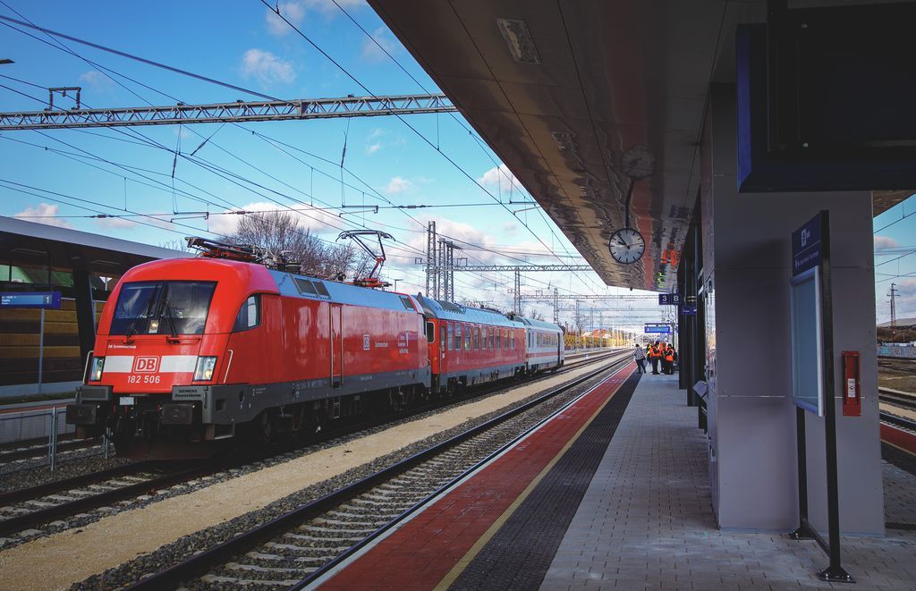 Budapest-Belgrád: Kiderült, melyik budapesti kerületben lépnek rá a gázra – innen gyorsul teljes sebességre a vonat a határig 