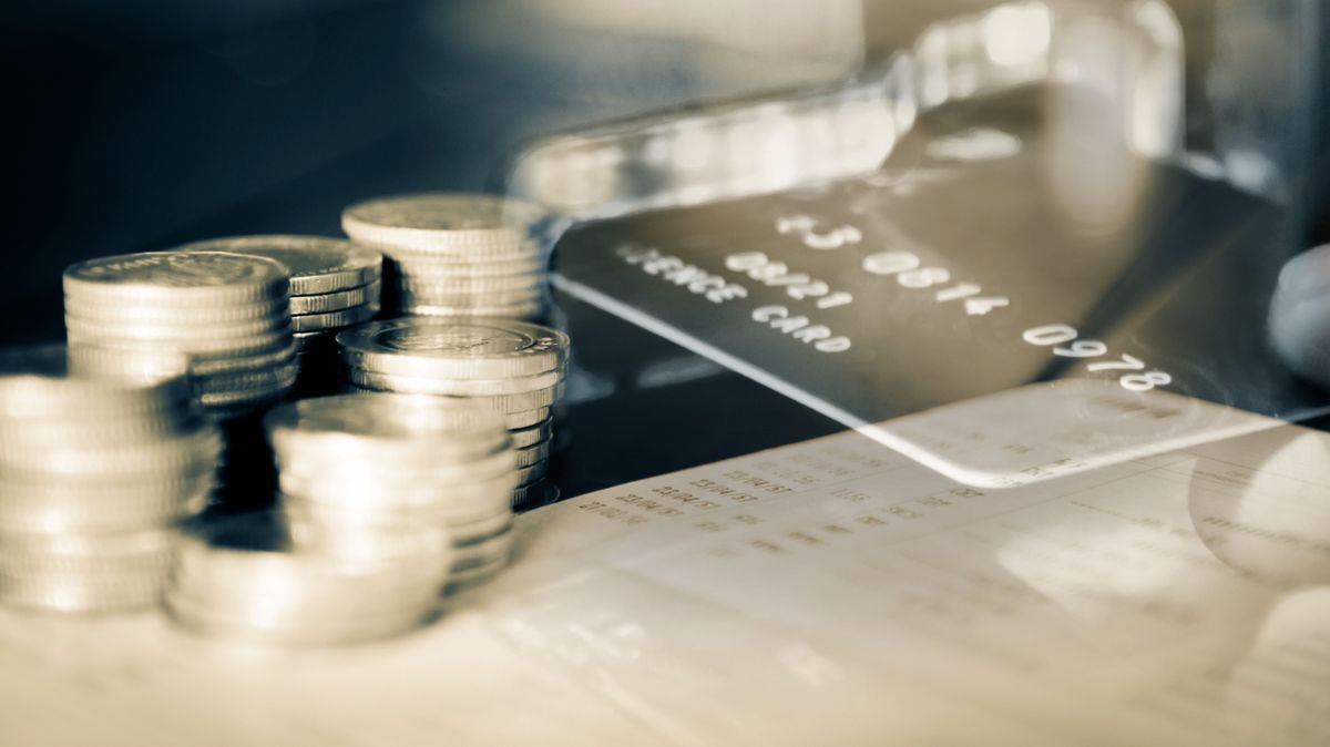 Itt az alacsony infláció árnyoldala: amiért eddig nem fizettünk a bankolásnál, most megszűnhet ingyenesnek lenni 