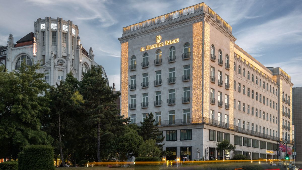 A sztárok kedvence a fővárosi luxusszálloda: Forma-1-es pilóták, az Iron Maiden és a Guns N