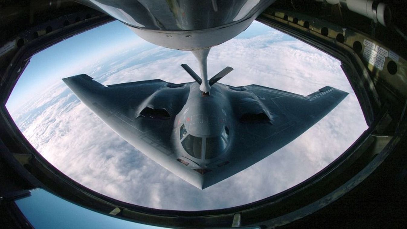 US-MILITARY-B-2 REFUELING amerika