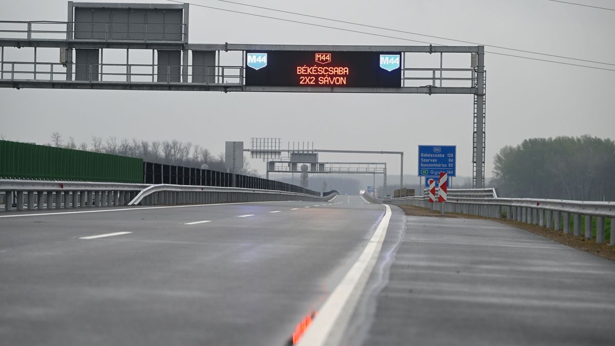 Hivatalos: 230 milliárd forintból épül magyar autópálya a román határig, megmondták, mikorra készül el – de előtte jön az 50 milliárdos csomópont 