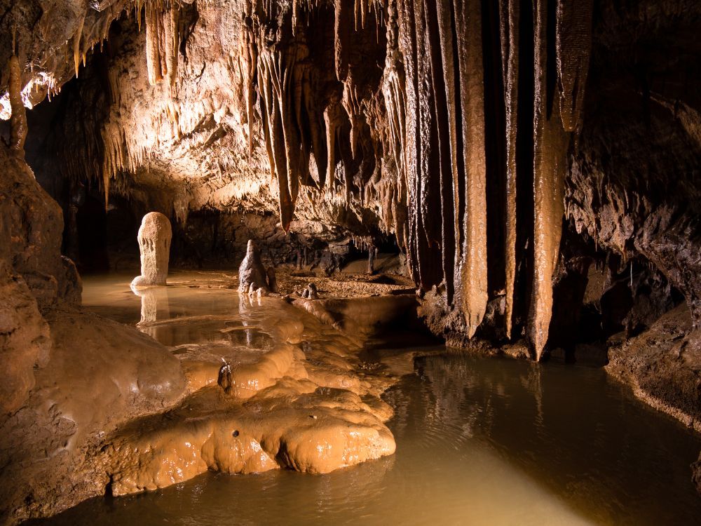Hivatalos: bezárják Magyarország leghíresebb barlangját, most még utoljára meg lehet nézni – csak évek múlva nyitják ki újra