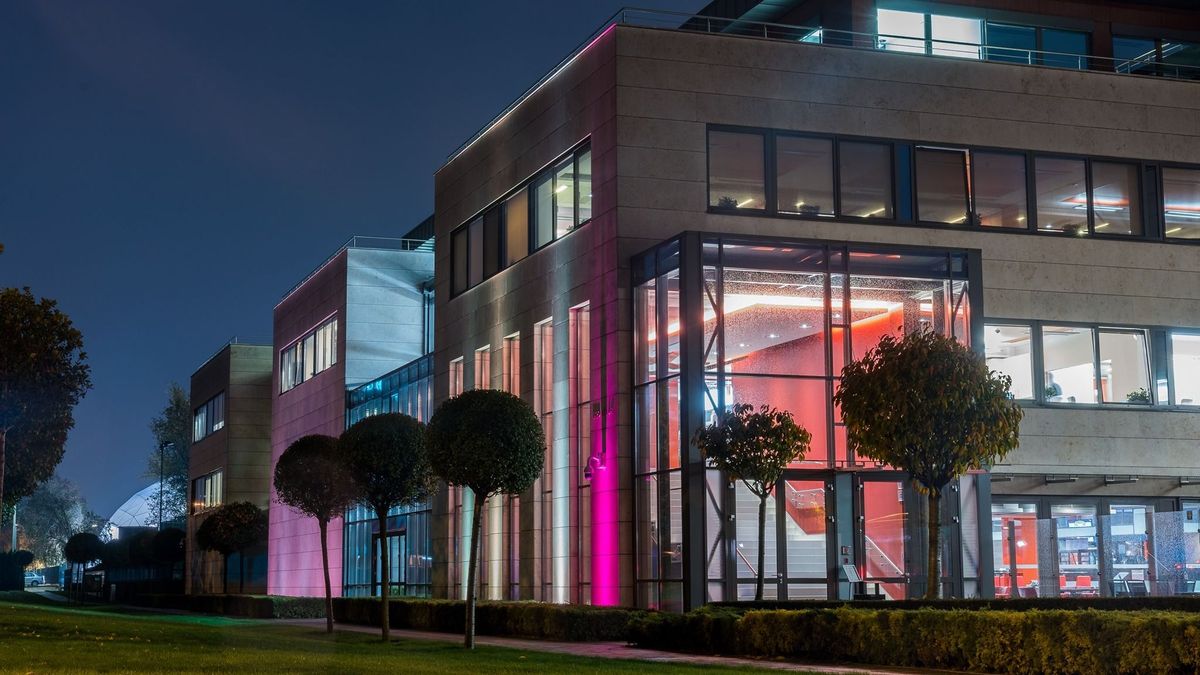 Mi történik? Döntött az egyik leggazdagabb magyar: totálisan átalakítja a cégbirodalmát - súlyos előjelei voltak 