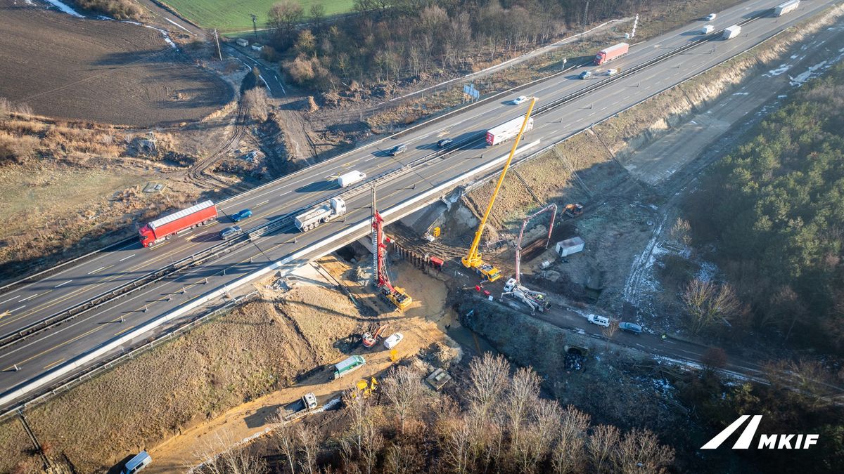 Januárban naponta 1500-an dolgoztak az M1-es óriásprojektjén. Fotó: MKIF Zrt. / Jánosa Bence