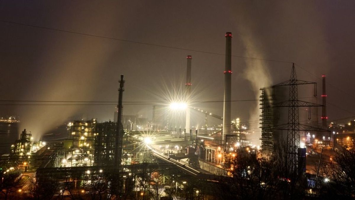 Brutális veszteséget könyvelhet el az acélipari részlegén a legendás német ipari cég – nem csoda, hogy szabadulna a tehertől 