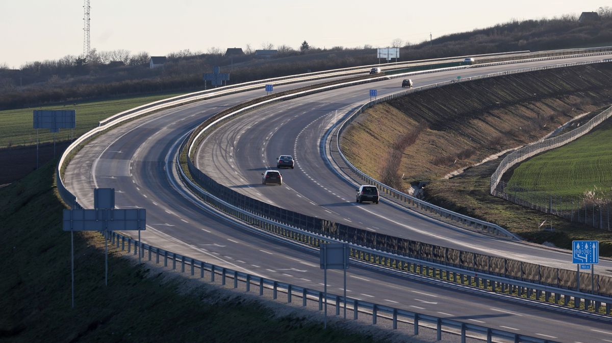 Autópályákban már utolértük Ausztriát, de Magyarország tovább robog a fejlesztésekkel: a gyorsforgalmi és a vasúti hálózat is megújul 