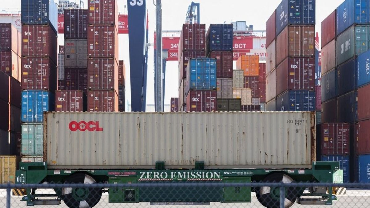 Kiderült, mikortól nem kell fizetni a jogszerűtlennek ítélt amerikai vámokat 