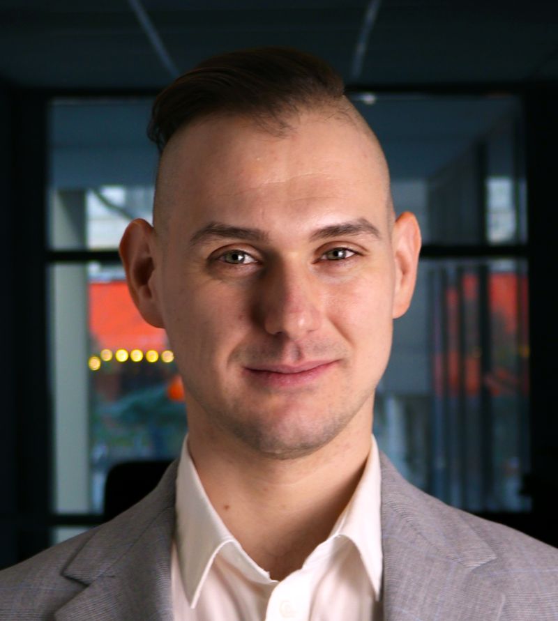 Veres Patrik szerző profilképe