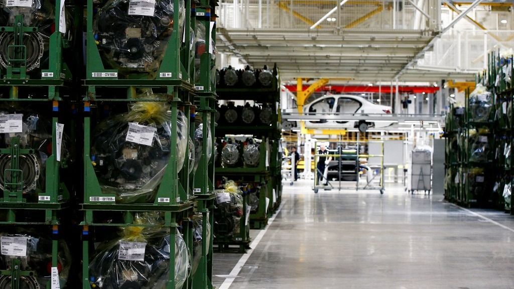 Mercedes-Benz's automobile factory in Moscow román