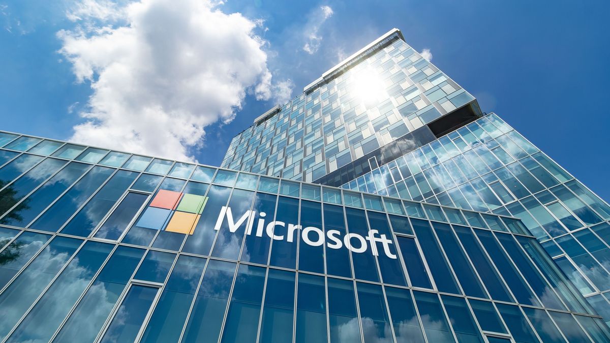 Bucharest,,Romania,-,June,04,,2022:,View,Of,Microsoft,Romania 