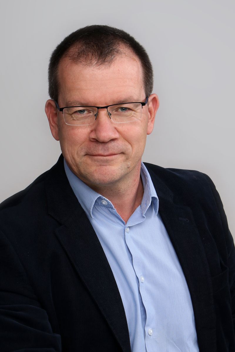 Gampel Tamás szerző profilképe