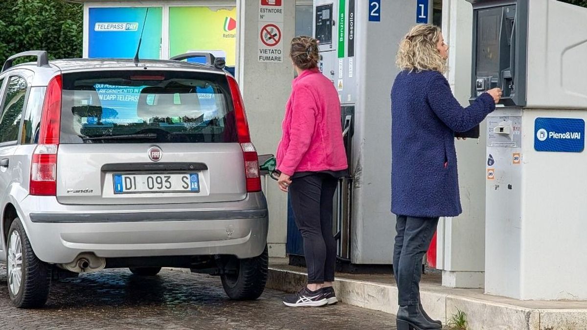 Brutális leárazást hirdettek, ez most Magyarország egyik legolcsóbb új autója: nem Suzuki, nem Dacia, nem kínai – igazi nyugati márka 