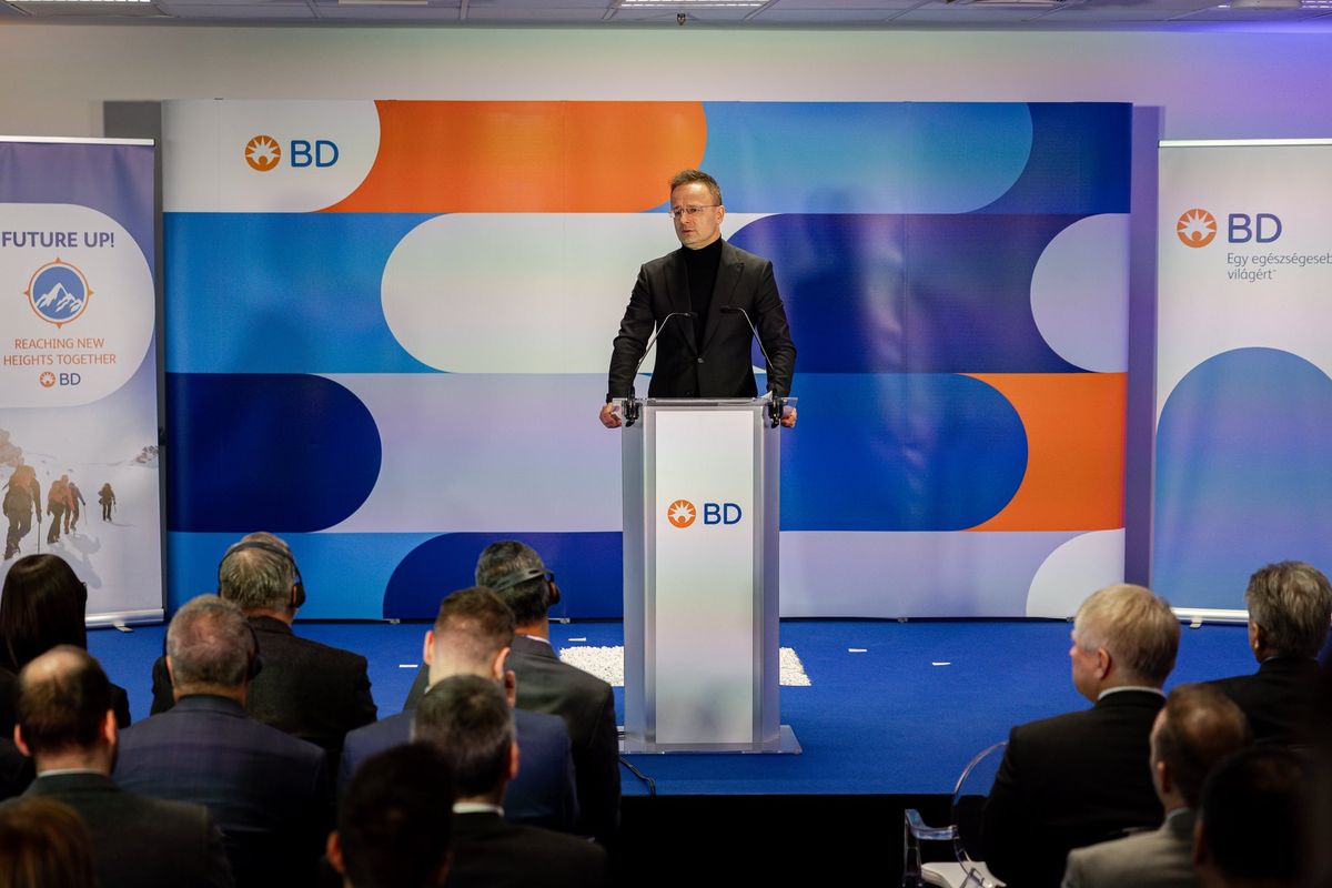 Szijjártó Péter
Becton Dickinson
amerikai cég gyár