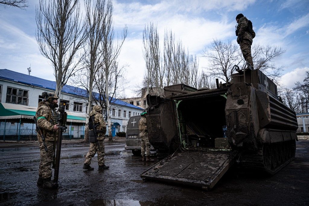 Ukrainian forces prepare before deployment in Chasiv Yar Minden eddiginél vérfagyasztóbb ukrán katonai fenyegetést kapott Magyarország és Szlovákia: „Vagy visszakapcsoljátok az áramot vagy bevonulunk”