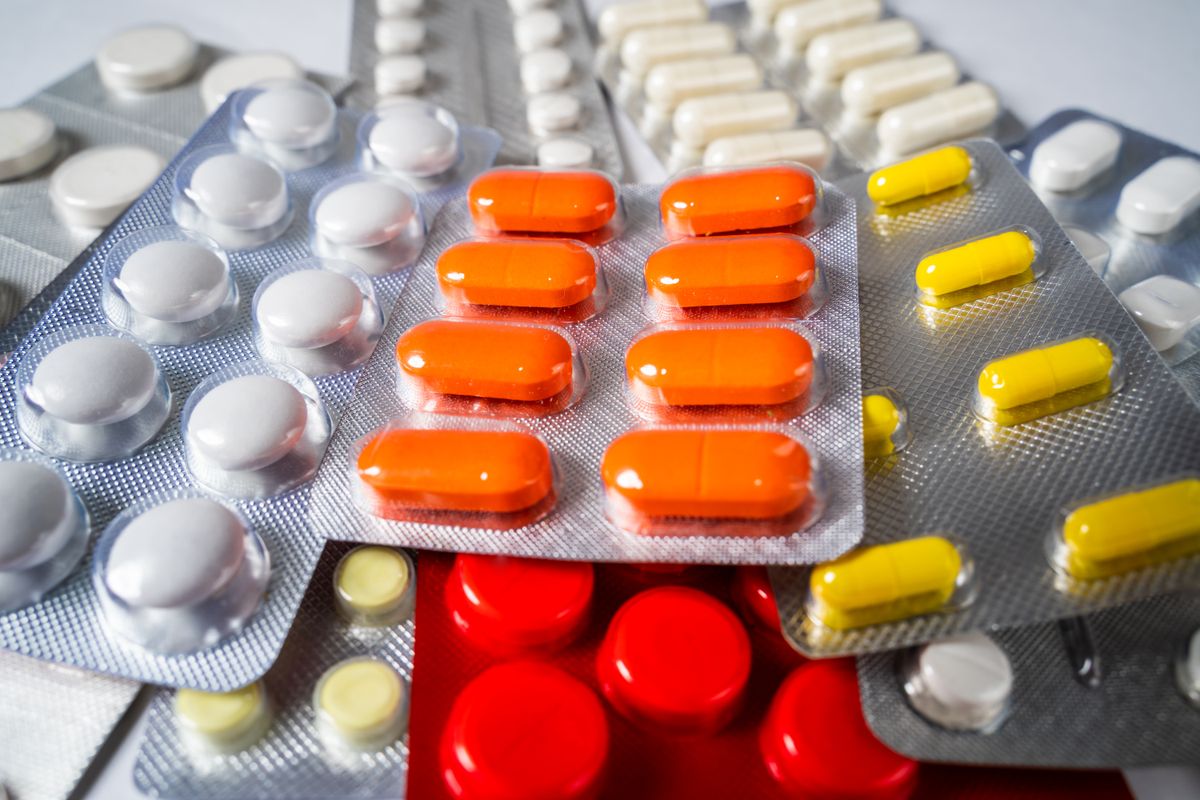 Gyógyszerhiány fenyeget az EU új vízszabálya miatt – így drágulhatnak a fájdalomcsillapítók