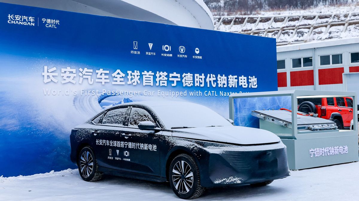 Ilyen a világon nincs: óriási bejelentést tettek a Debrecenben akkugyárat építő kínaiak – megcsinálták az első nátriumos elektromos autót 