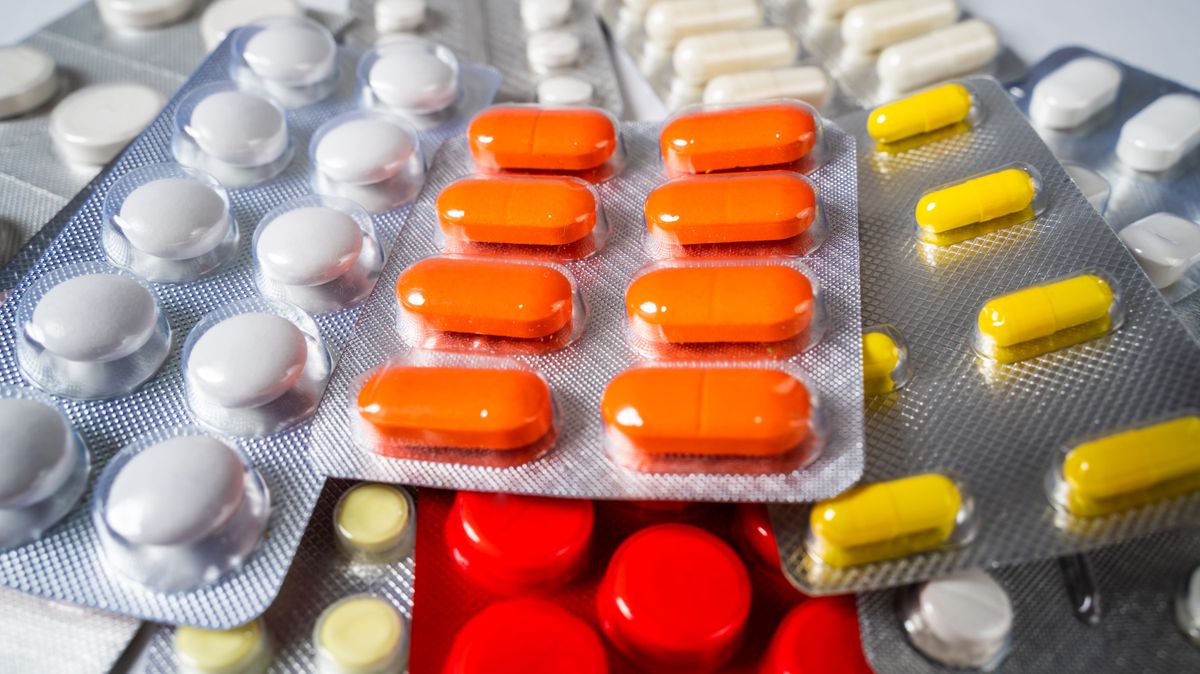 Gyógyszerhiány fenyeget az EU új vízszabálya miatt – így drágulhatnak a fájdalomcsillapítók 