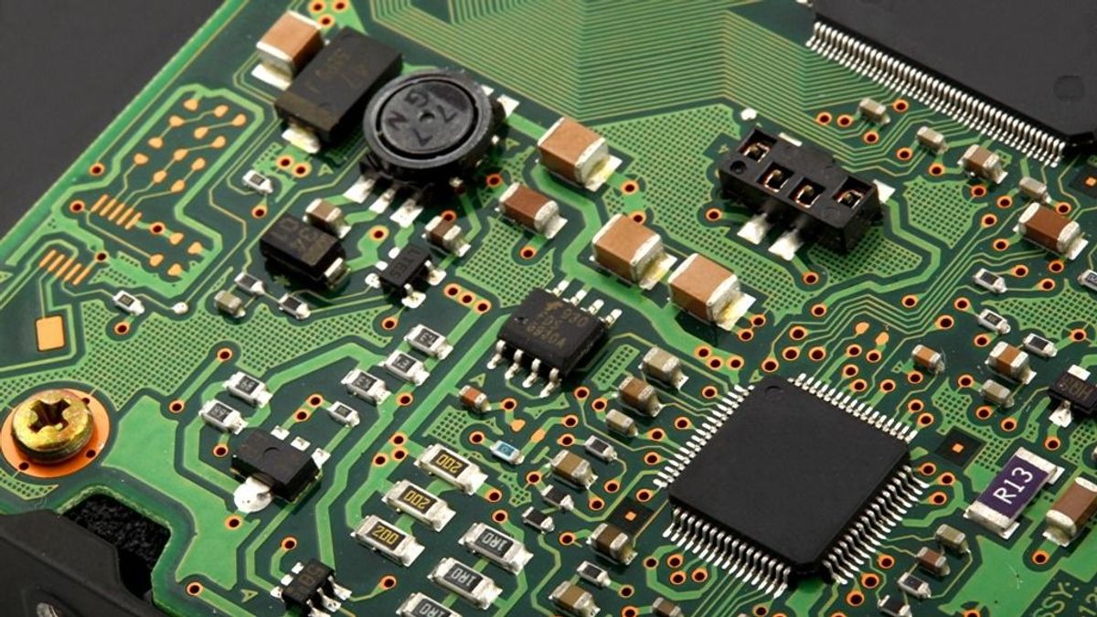 Okostelefont, laptopot, játékkonzolt vagy autót venne? Az MI-fejlesztések miatt mélyebben kell a zsebébe nyúlnia 