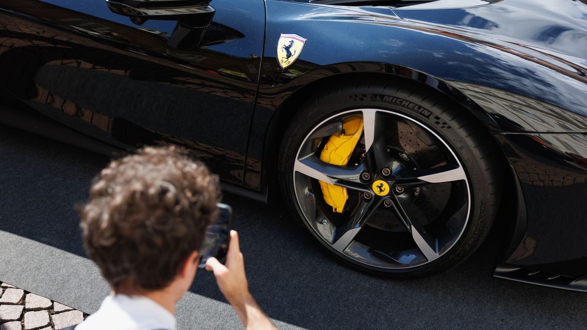 A legvérmesebb várakozásokra is rácáfolva, eszeveszett száguldásba kezdett a Ferrari 