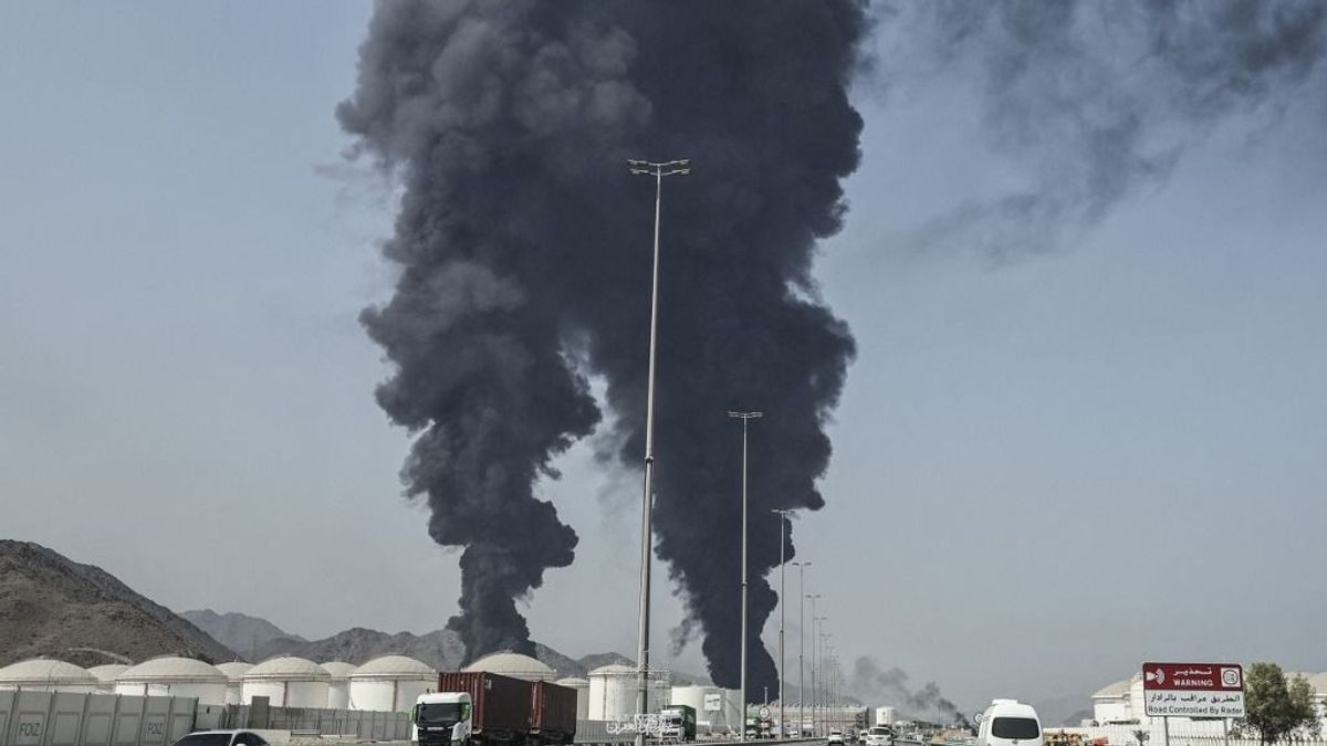 Most jöhet az igazi dráma, támadás érte a Hormuzi-szorost elkerülő menekülőutat – még több olaj tűnhet el a világpiacról 