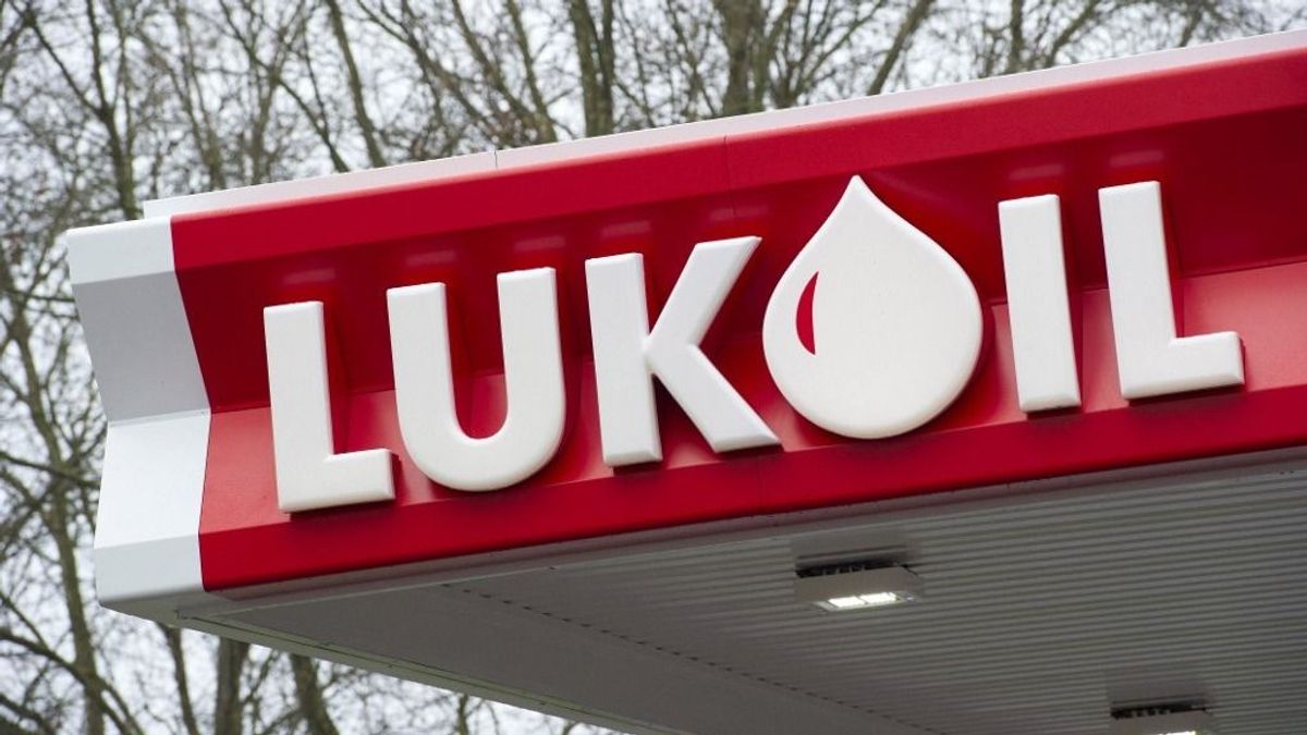 Totális fordulat: döntött az európai ország, újranyitja a szankciók miatt bezárt orosz benzinkutakat – enélkül nincs elég üzemanyag a lakosságnak