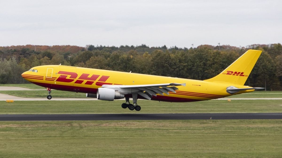 A DHL a fuvardíjak drasztikus emelkedésére figyelmeztet, ha elhúzódik a közel-keleti háború 
