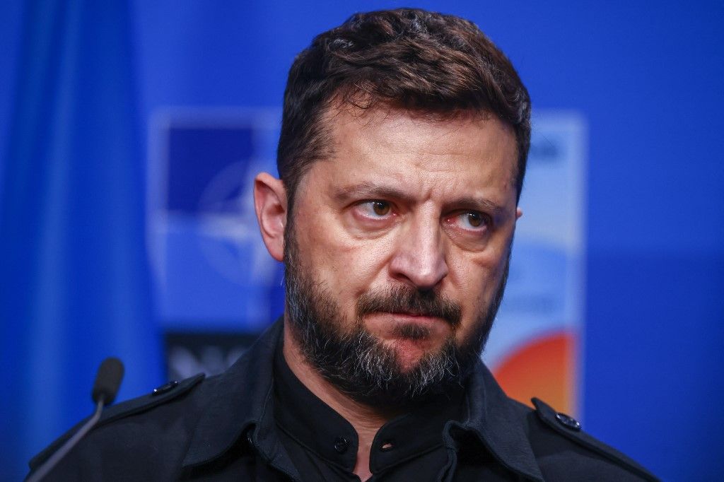 Ukrajna vezetője nincs jó hangulatban: kisiklanak a kezéből a szálak, Donald Trump és Orbán Viktor könyörtelen, Vlagyimir Putyin pedig pénzt keres 