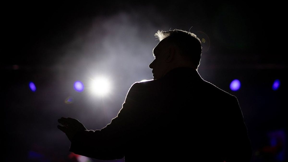 Szijjártó Péter lehallgatása: Orbán Viktor akcióba lendült, 15 percen belül jelentést vár Rogán Antaltól – „Azt is tudjuk, kik vettek ebben részt” 