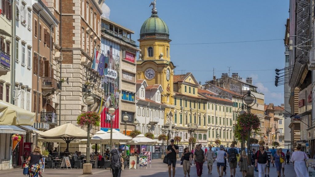 View of baroque style City Clock Tower and shops on the Korzo, Rijeka, Croatia, Europe horvát