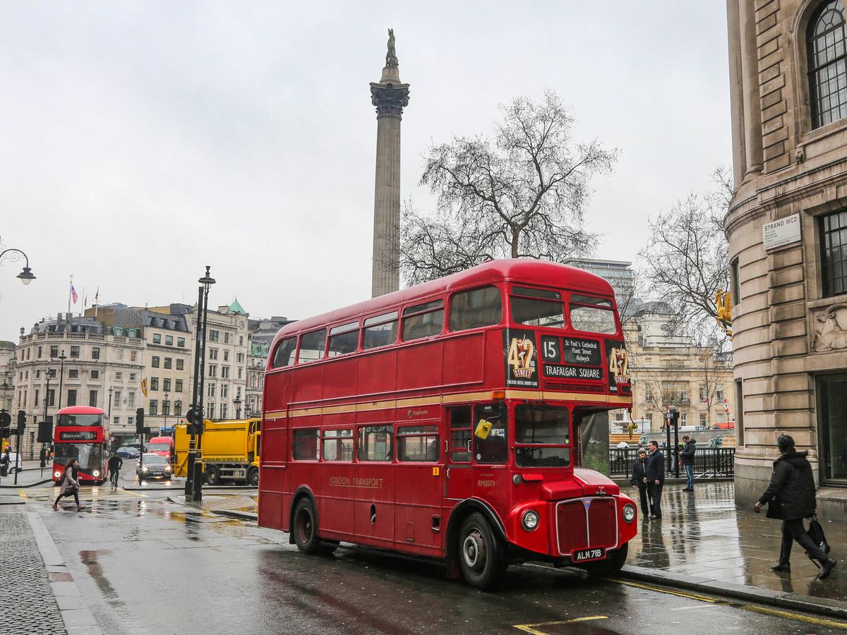Végleg kivonják a forgalomból London legendás piros, emeletes buszait. Fotó: Nicolas Economou / NurPhoto via AFP