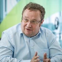 VG Páholy: Ifj. Chikán Attila