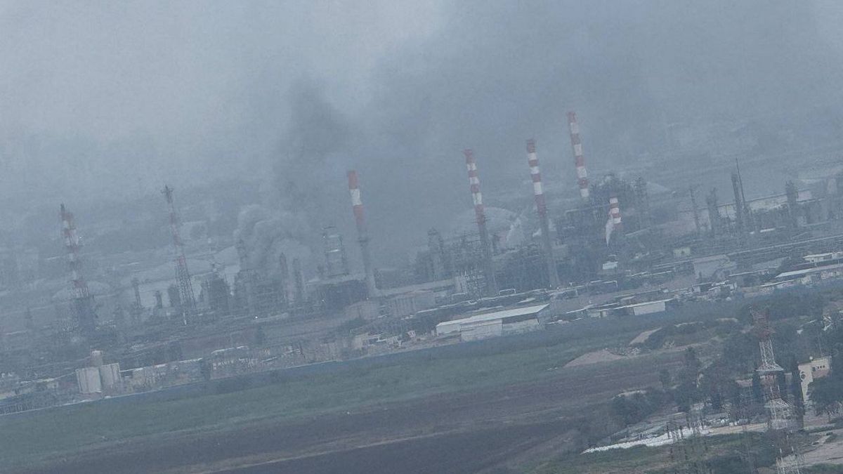 Irán nem viccelt, tényleg visszavágott: megtámadta Izrael egyik legnagyobb olajfinomítóját – kigyulladt a létesítmény 