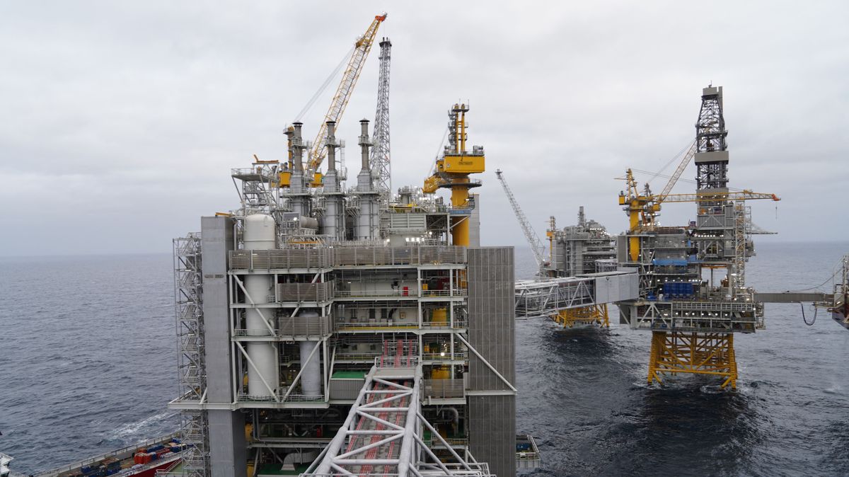 Micsoda csoda: óriási olajmezőt találtak Európában, több tízmillió hordót tudnak kitermelni belőle – rögtön megpróbálják rákötni a vezetékekre 