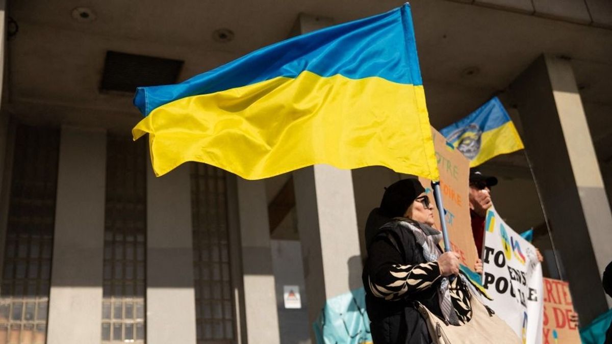 Fordulat napokon belül: nem kivételezik tovább az ukránokkal a legbarátibb uniós ország – elveszi tőlük az ingyenes gyógyszereket 