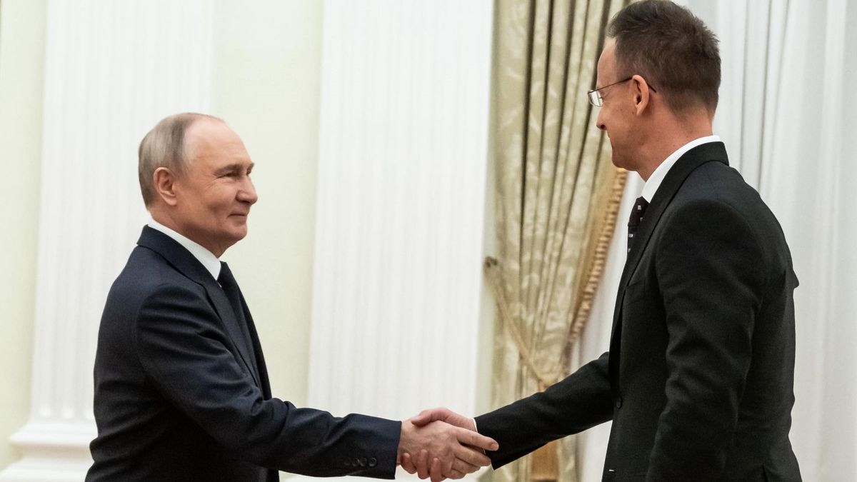 Rendkívüli: Putyin két magyar hadifogoly szabadon engedését jelentette be, Szijjártó Péter azonnal hazahozza őket Moszkvából – hamarosan felszáll a kormány