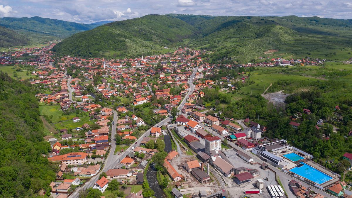Ingyenes fürdőbelépőket osztogatnak Parajdon: így lendítenék fel újra a turizmust 