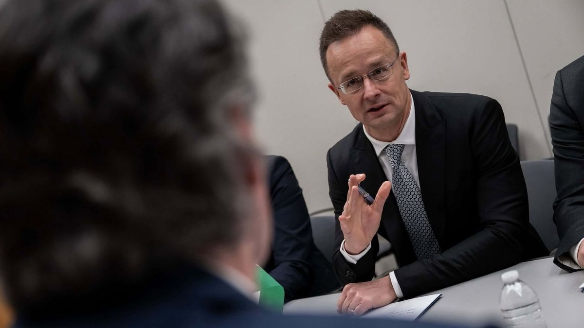 Szijjártó Péter fontos bejelentést tett Moszkvában: a Barátság-vezetéken érkező olaj és a hadifogságba került magyarok ügye is terítéken 