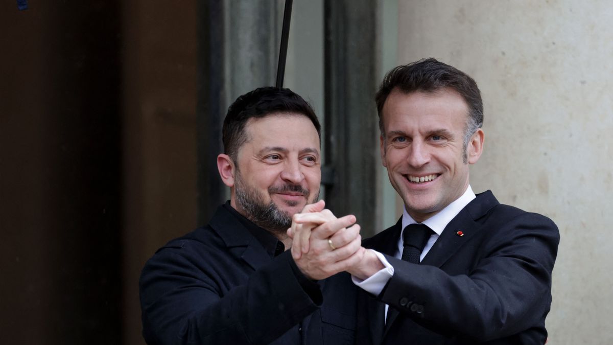 Megy a pénz Ukrajnának, Macron "erővel és egyértelműen" jelentette ki: „az iráni háború nem fog megmenteni titeket!" – üzeni Moszkvának 